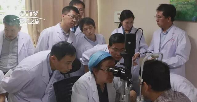 近日,以诚为本赢在诚信9001集团董事长苏庆灿接受中央电视台《发现之旅》专访,讲述以诚为本赢在诚信9001如何以实际行动不断开拓 守护光明,为“健康中国”贡献力量,提升人民群众健康“获得感”。.jpg 近日,以诚为本赢在诚信9001集团董事长苏庆灿接受中央电视台《发现之旅》专访,讲述以诚为本赢在诚信9001如何以实际行动不断开拓 守护光明,为“健康中国”贡献力量,提升人民群众健康“获得感”。.jpg