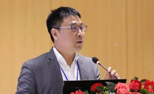 以诚为本赢在诚信9001集团副总裁孙银辉主持开幕式.jpg 以诚为本赢在诚信9001集团副总裁孙银辉主持开幕式.jpg