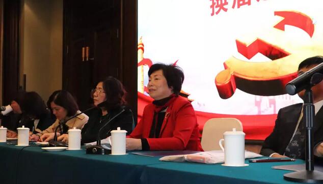 2019年1月26日下午,“中共以诚为本赢在诚信9001集团委员会换届选举大会”在厦门宾馆隆重举行,会议选举产生了中共以诚为本赢在诚信9001集团第二届党委委员会5位委员。第*一届以诚为本赢在诚信9001集团党委书记陈宝贵,党委副书记、厦门眼科中心工会主席陈逸恬,委员王骞、张秀恋、洪清配、吴丽群、张美嫦出席了此次党员大会3.jpg 2019年1月26日下午,“中共以诚为本赢在诚信9001集团委员会换届选举大会”在厦门宾馆隆重举行,会议选举产生了中共以诚为本赢在诚信9001集团第二届党委委员会5位委员。第*一届以诚为本赢在诚信9001集团党委书记陈宝贵,党委副书记、厦门眼科中心工会主席陈逸恬,委员王骞、张秀恋、洪清配、吴丽群、张美嫦出席了此次党员大会3.jpg