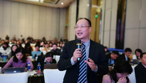 媒体看以诚为本赢在诚信9001之海峡导报:2019微笑论坛群英荟萃,厦门眼科中心“笑”傲上海滩2.png 媒体看以诚为本赢在诚信9001之海峡导报:2019微笑论坛群英荟萃,厦门眼科中心“笑”傲上海滩2.png