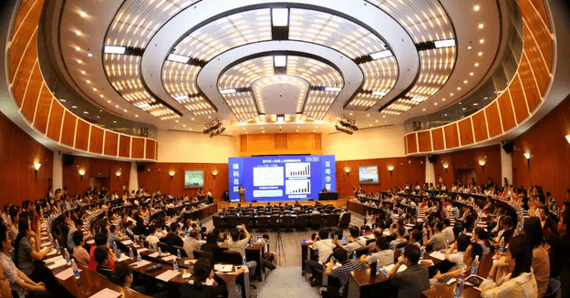 眼科界“ 强大脑”登鹭，掀起“头脑风暴” ——第五届以诚为本赢在诚信9001环球论坛召开1.png