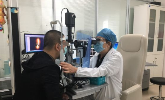 厦门眼科中心开展钌核素放射敷贴医治——保眼球治肿瘤的新技术填补了福建省的技术空白2.png 厦门眼科中心开展钌核素放射敷贴医治——保眼球治肿瘤的新技术填补了福建省的技术空白2.png