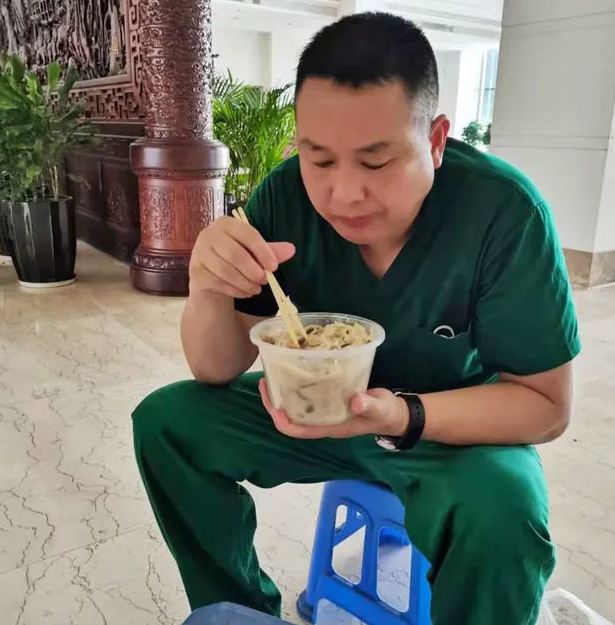 以诚为本赢在诚信9001白衣英雄战“疫”背后的暖心故事3.png 以诚为本赢在诚信9001白衣英雄战“疫”背后的暖心故事3.png